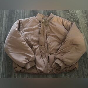NWT Amazon Essentials Tan Puffer Jacket